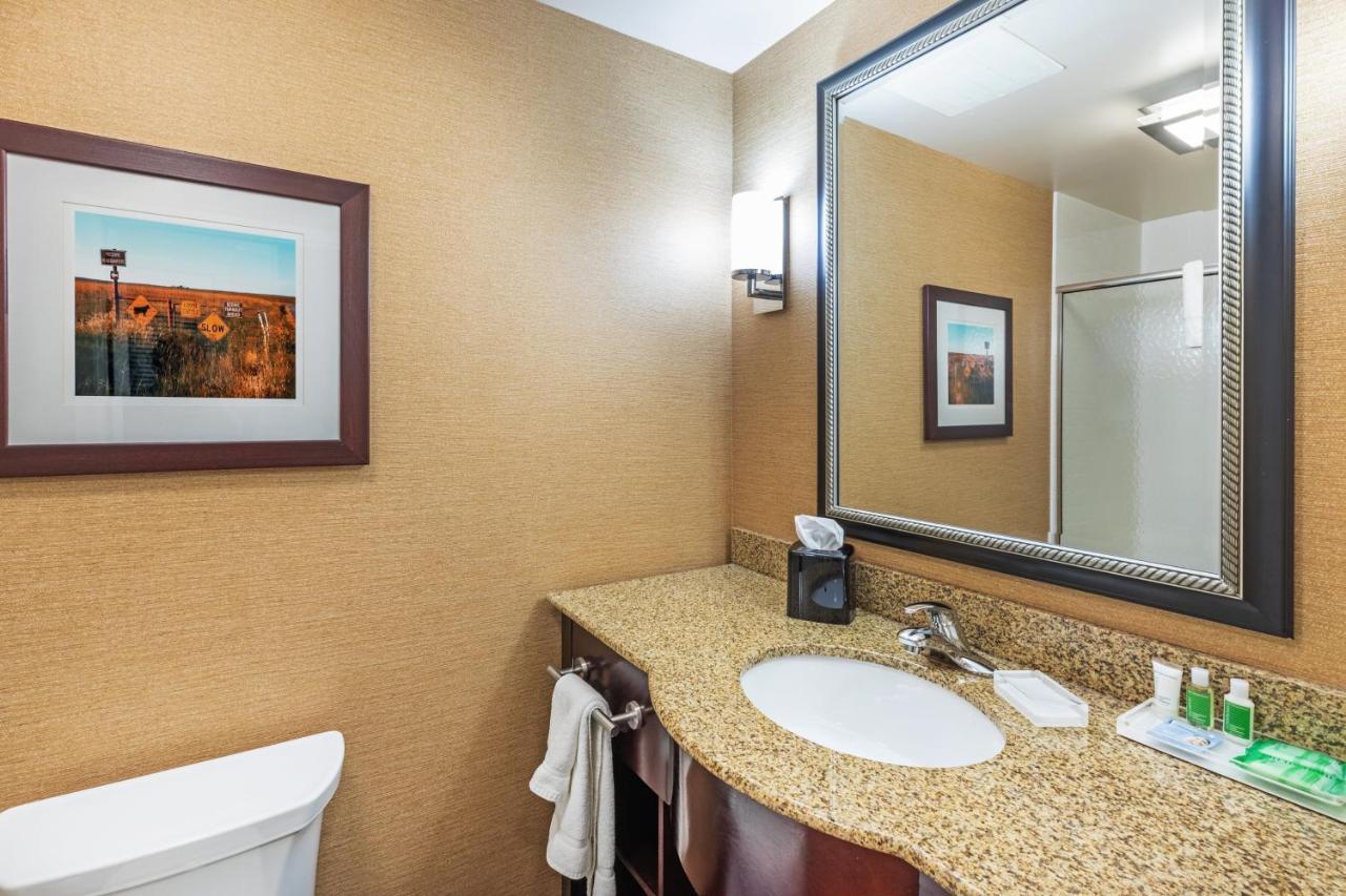 Holiday Inn Ardmore By Ihg Esterno foto